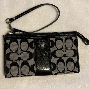 New Coach Wristlet